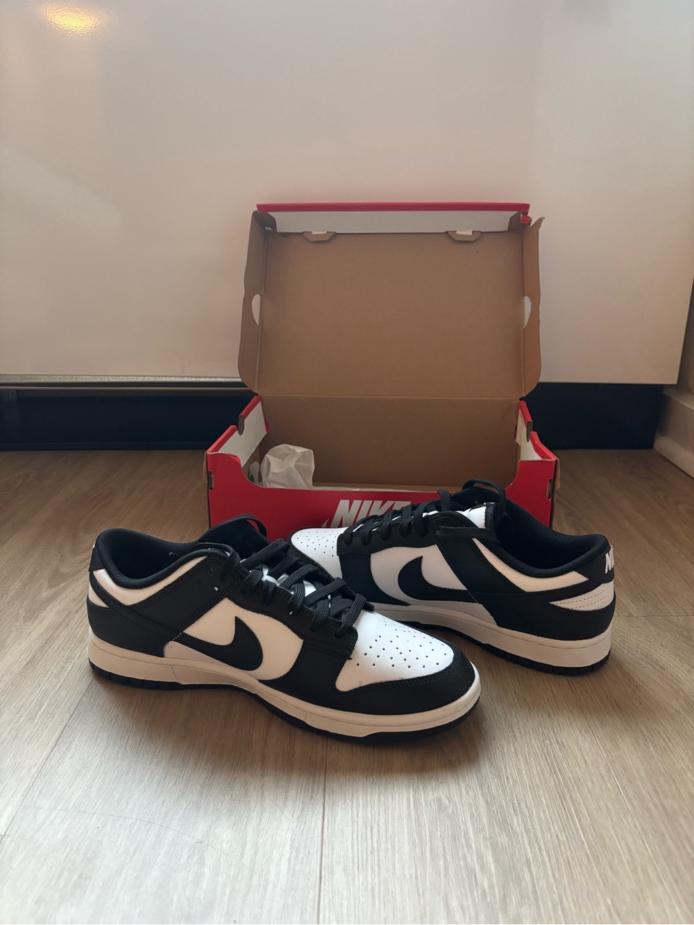 Nike Men’s Low-Top Sneakers - Black & White